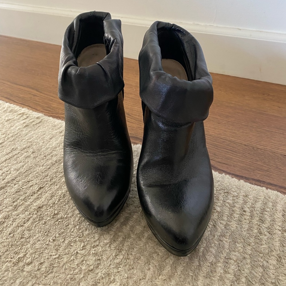 Prada black bootie boots heels leather 37